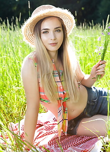  xxx pics Teen first timer removes straw hat and, ass , blonde 